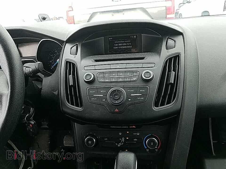 2017 Ford Focus - VIN: 1FADP3F25HL222928 - Фото 4