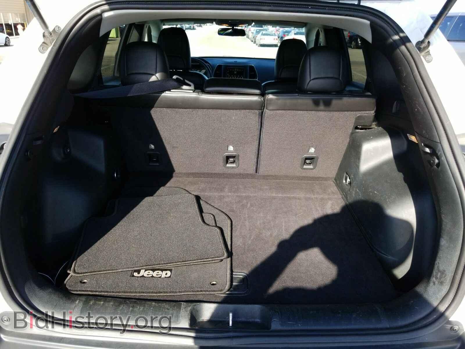 2019 Jeep Cherokee - VIN: 1C4PJLLB1KD202027 - Фото 7