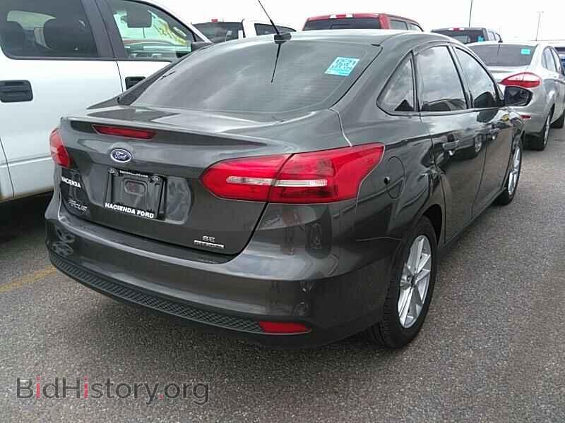 2016 Ford Focus - VIN: 1FADP3F25GL338970 - Фото 2