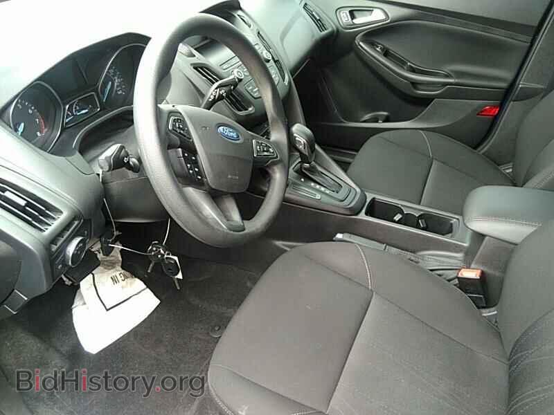 2018 Ford Focus - VIN: 1FADP3K2XJL286720 - Фото 3