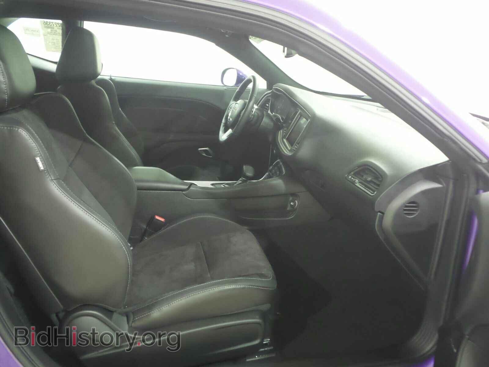 2019 Dodge Challenger - VIN: 2C3CDZKG0KH592065 - Photo 8