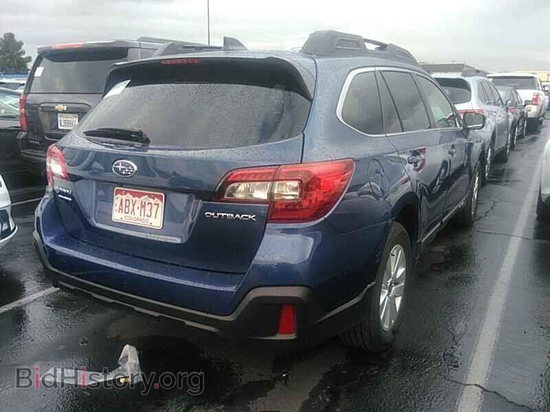 2019 Subaru Outback - VIN: 4S4BSAFC2K3360538 - Фото 2