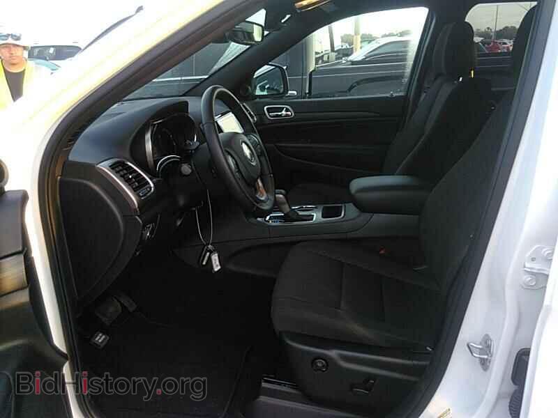 2020 Jeep Grand Cherokee - VIN: 1C4RJFAG8LC153473 - Фото 3