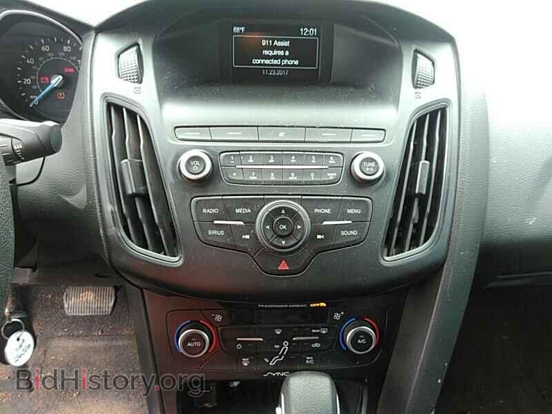 2018 Ford Focus - VIN: 1FADP3FE3JL236326 - Фото 4