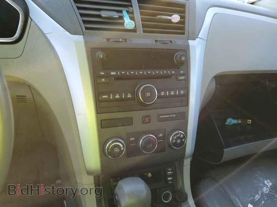 2010 Chevrolet Traverse - VIN: 1GNLVEED7AJ201680 - Фото 4