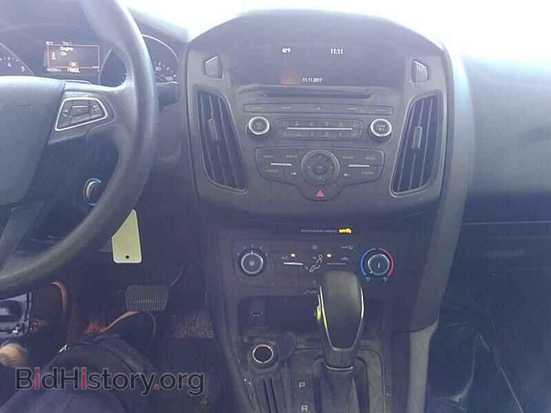 2017 Ford Focus - VIN: 1FADP3F20HL269817 - Фото 4