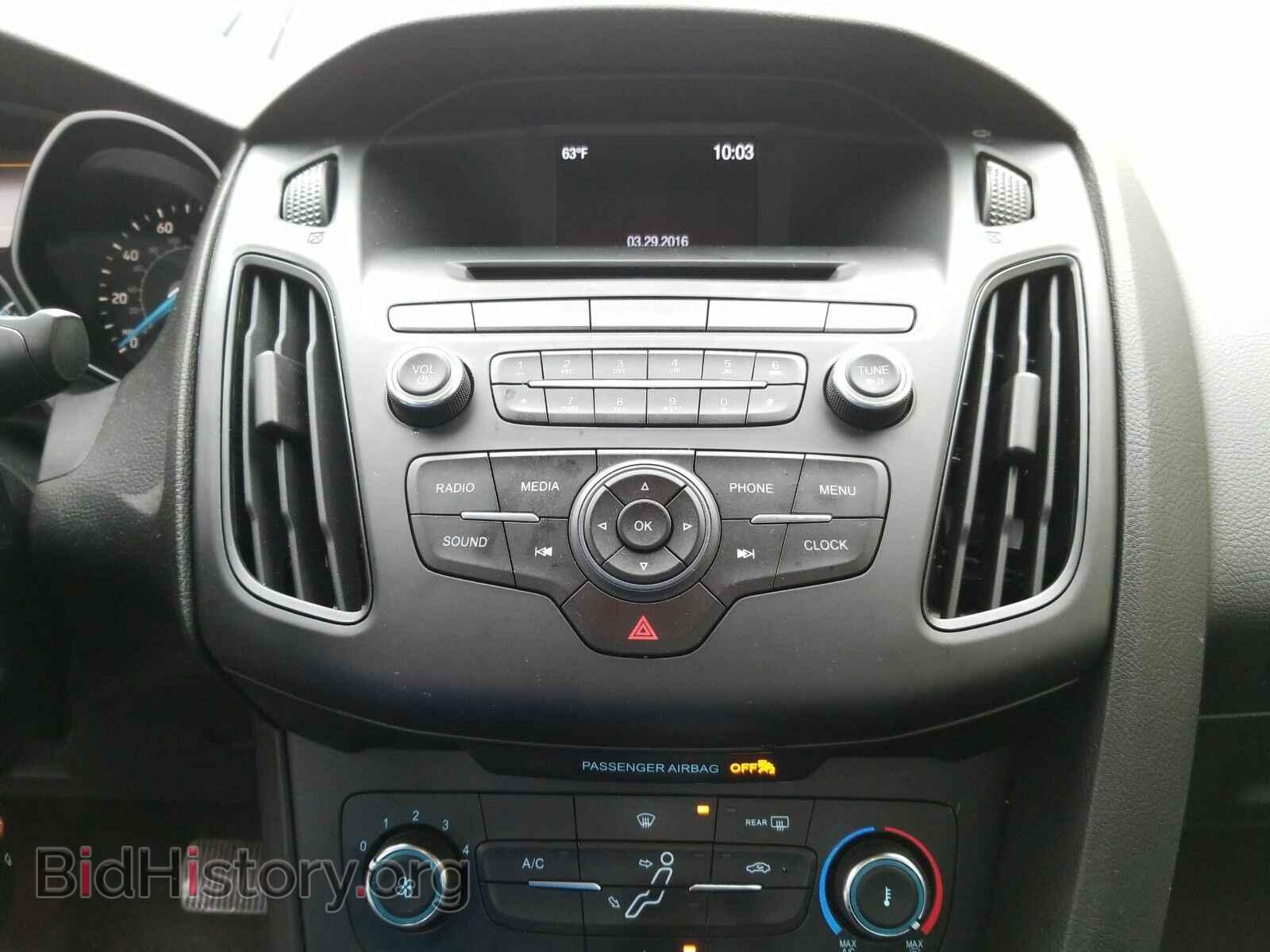 2016 Ford Focus - VIN: 1FADP3F25GL303944 - Фото 4