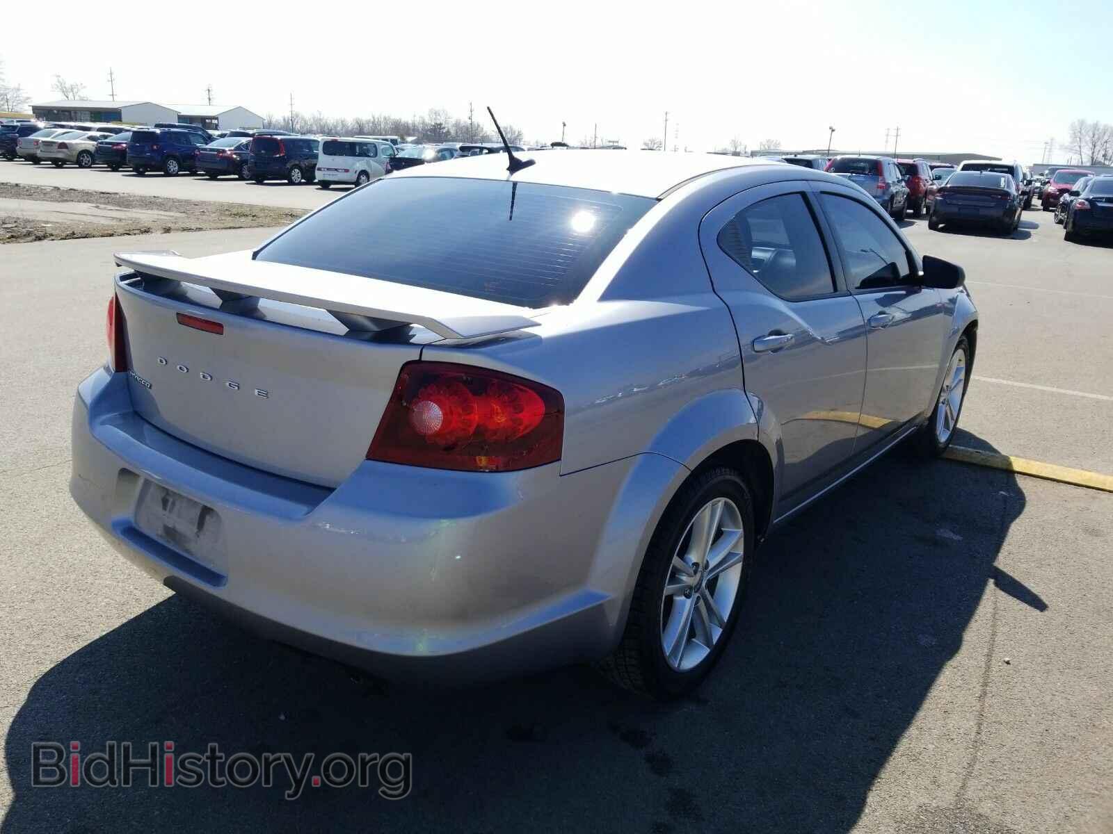 2013 Dodge Avenger - VIN: 1C3CDZAGXDN756739 - Фото 2