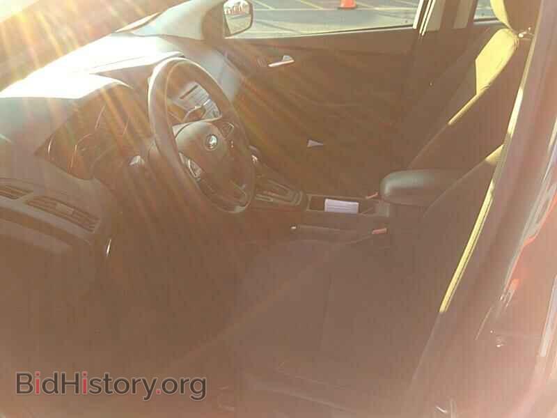 2017 Ford Focus - VIN: 1FADP3F21HL227379 - Фото 3