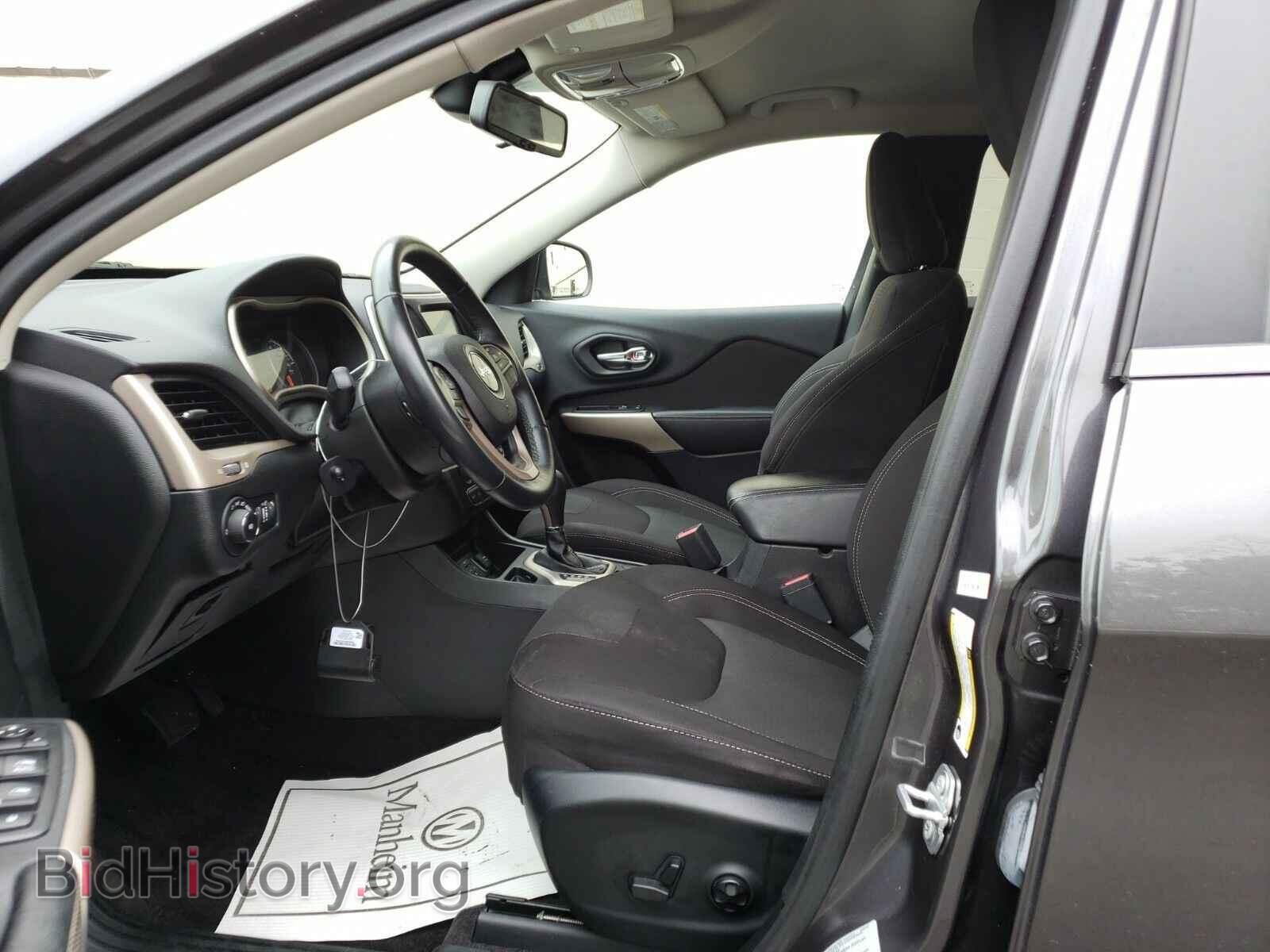 2017 Jeep Cherokee - VIN: 1C4PJLCB3HW591444 - Фото 3