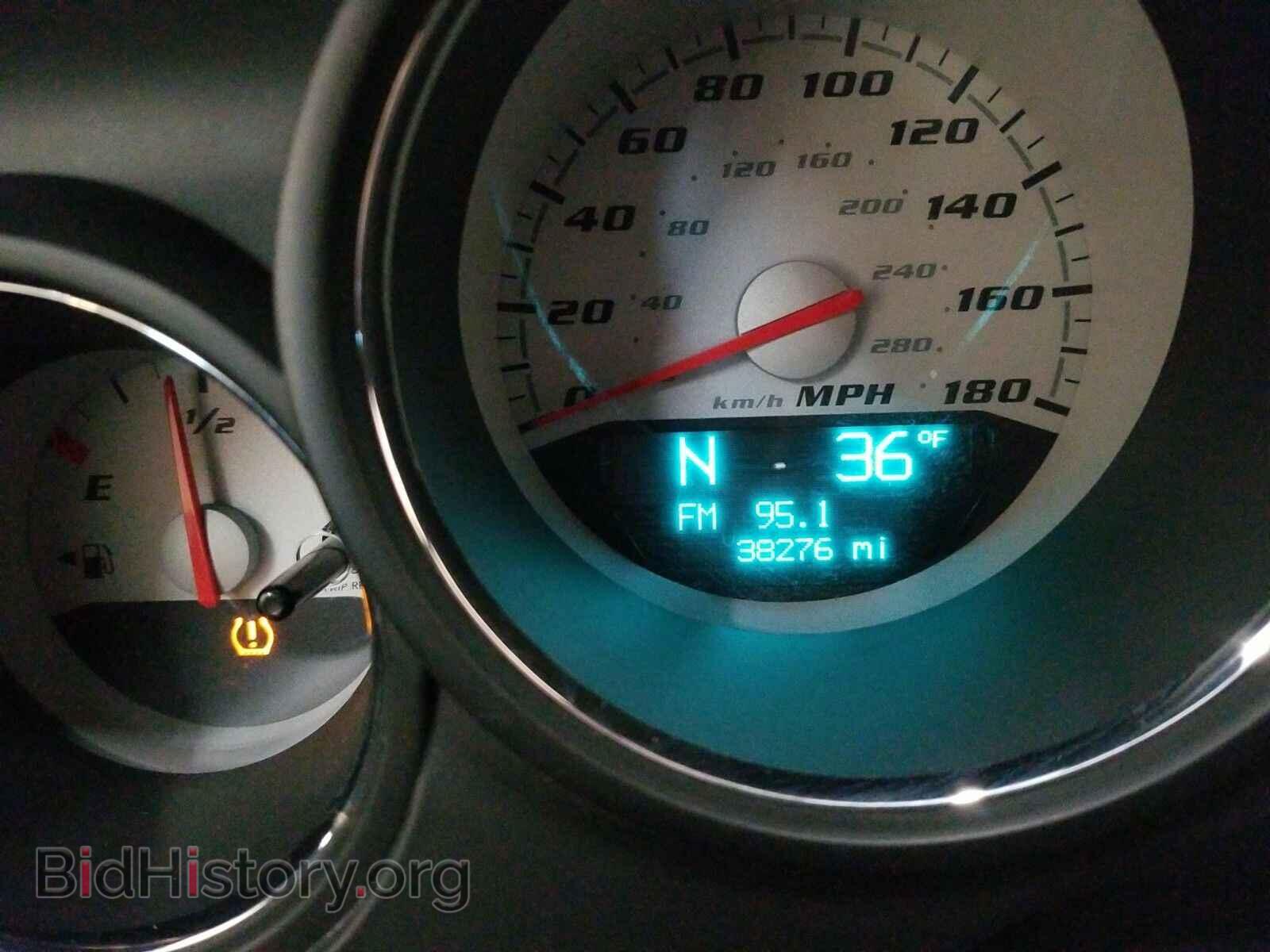 2010 Dodge Challenger - VIN: 2B3CJ7DW2AH131270 - Photo 12