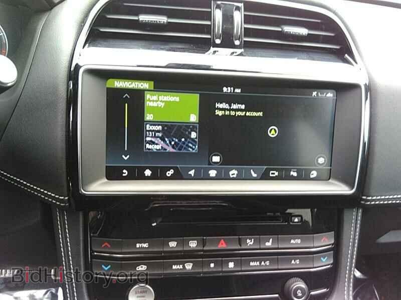 2017 Jaguar F-PACE - VIN: SADCM2BV0HA091335 - Фото 4