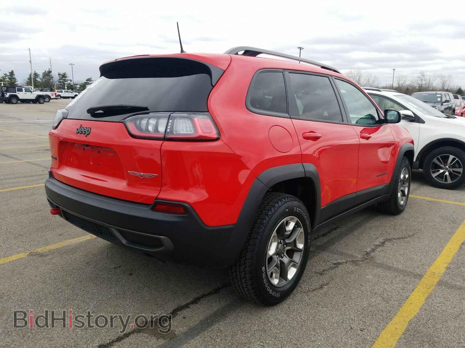 2019 Jeep Cherokee - VIN: 1C4PJMBX3KD298455 - Фото 2