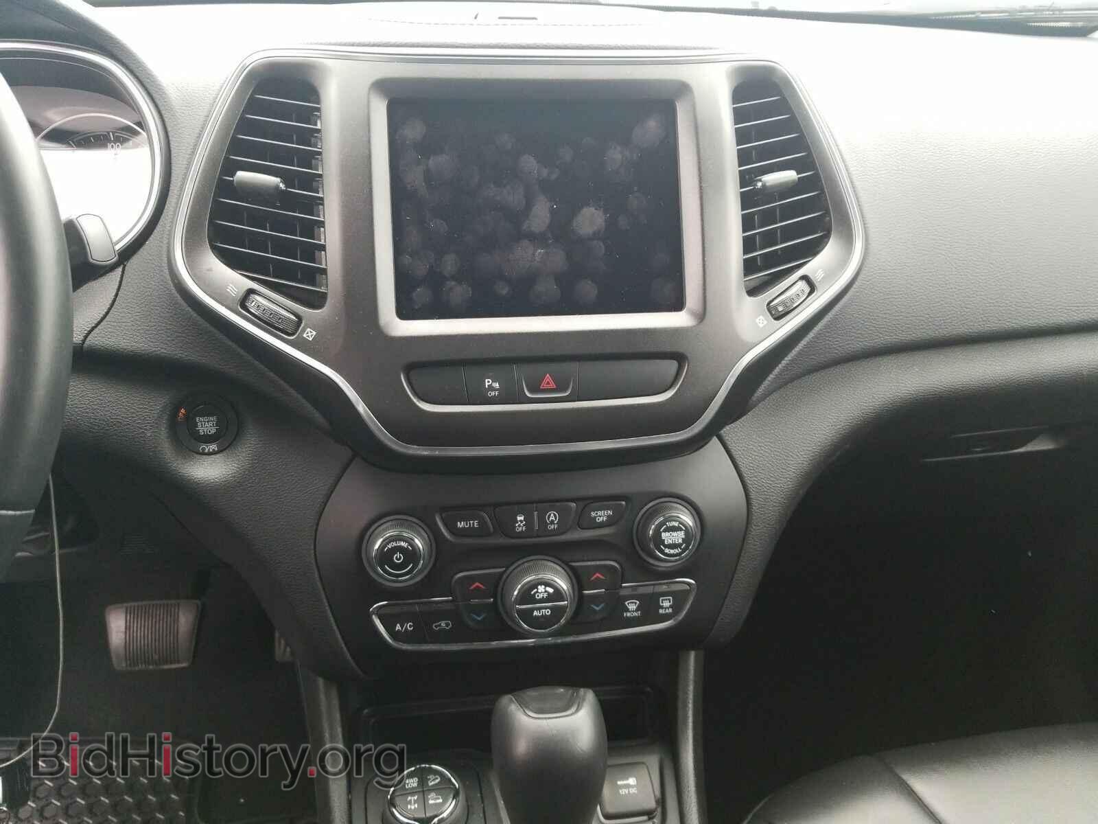 2019 Jeep Cherokee - VIN: 1C4PJMBX3KD298455 - Фото 4