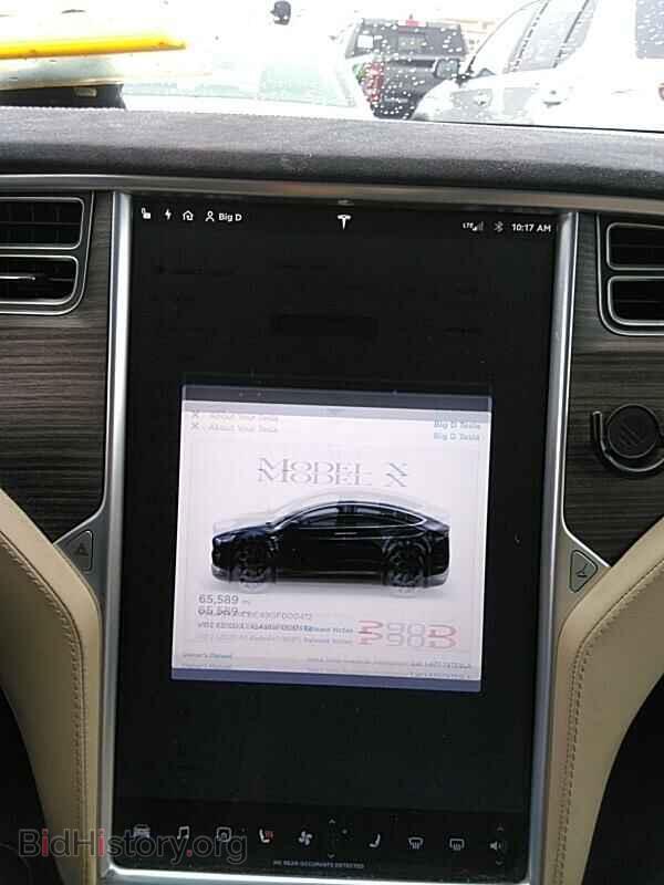 2016 Tesla Model X - VIN: 5YJXCBE49GF000412 - Фото 4