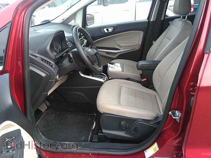2019 Ford EcoSport - VIN: MAJ6S3KL1KC310257 - Фото 3