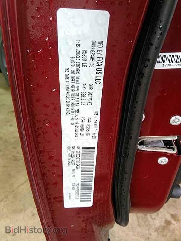 2019 Dodge Charger - VIN: 2C3CDXCT9KH643207 - Photo 6