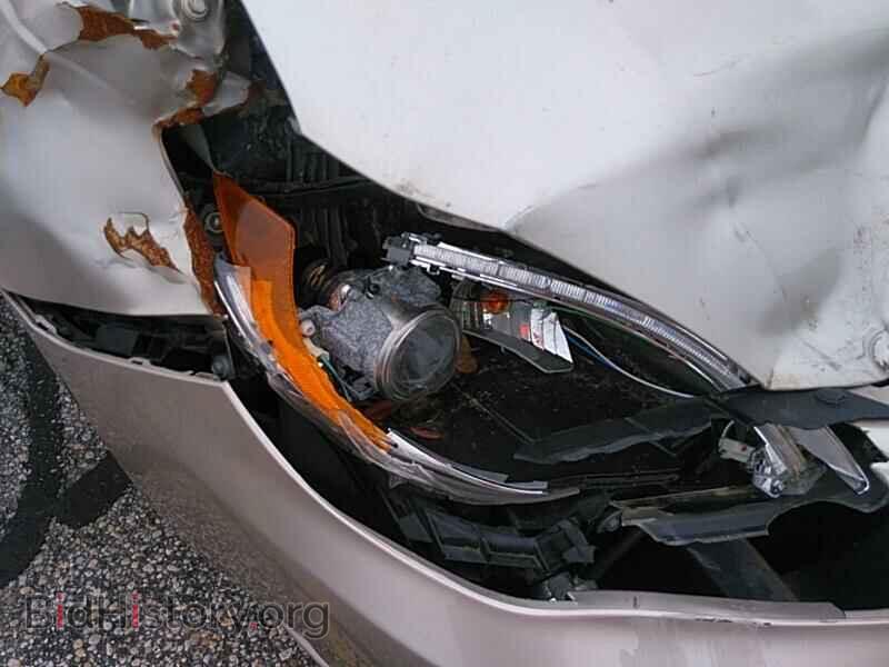2013 Chrysler 200 - VIN: 1C3CCBBB3DN714619 - Фото 17