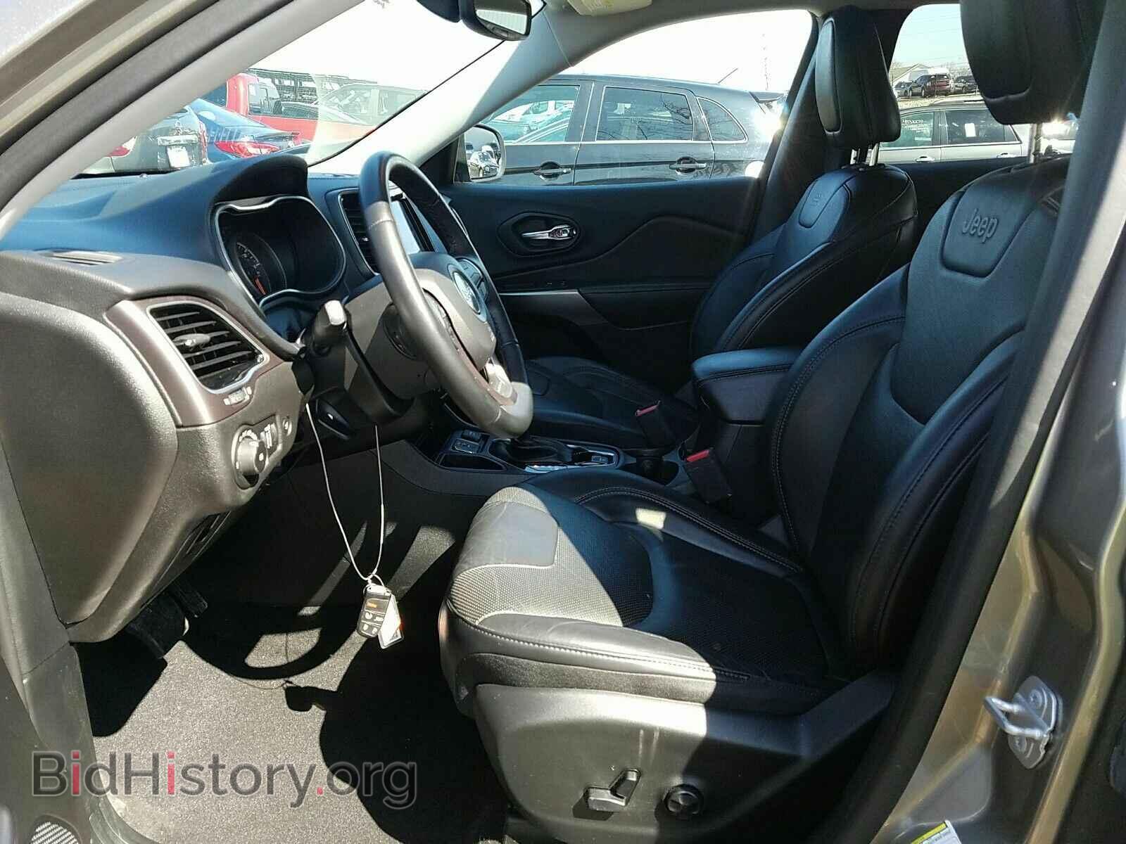 2019 Jeep Cherokee - VIN: 1C4PJLDB2KD356888 - Фото 3