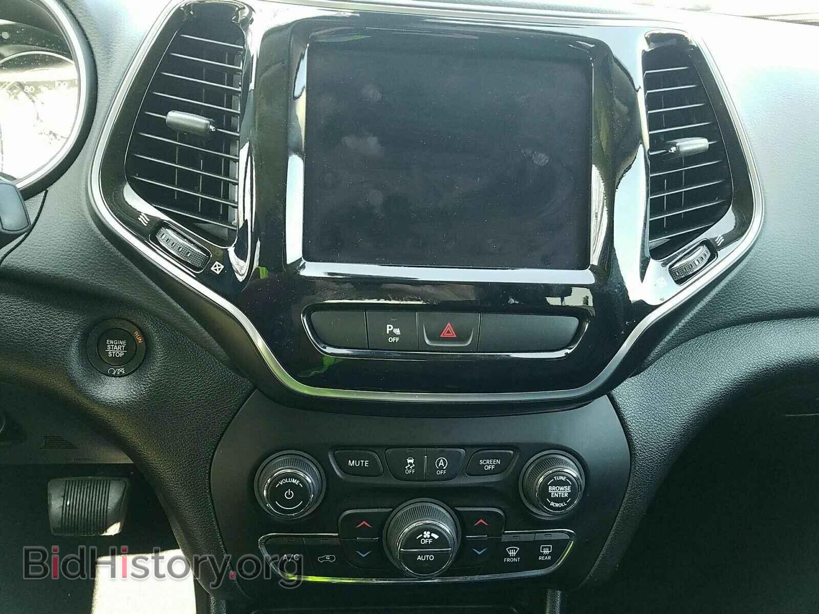 2019 Jeep Cherokee - VIN: 1C4PJLDB2KD356888 - Фото 4