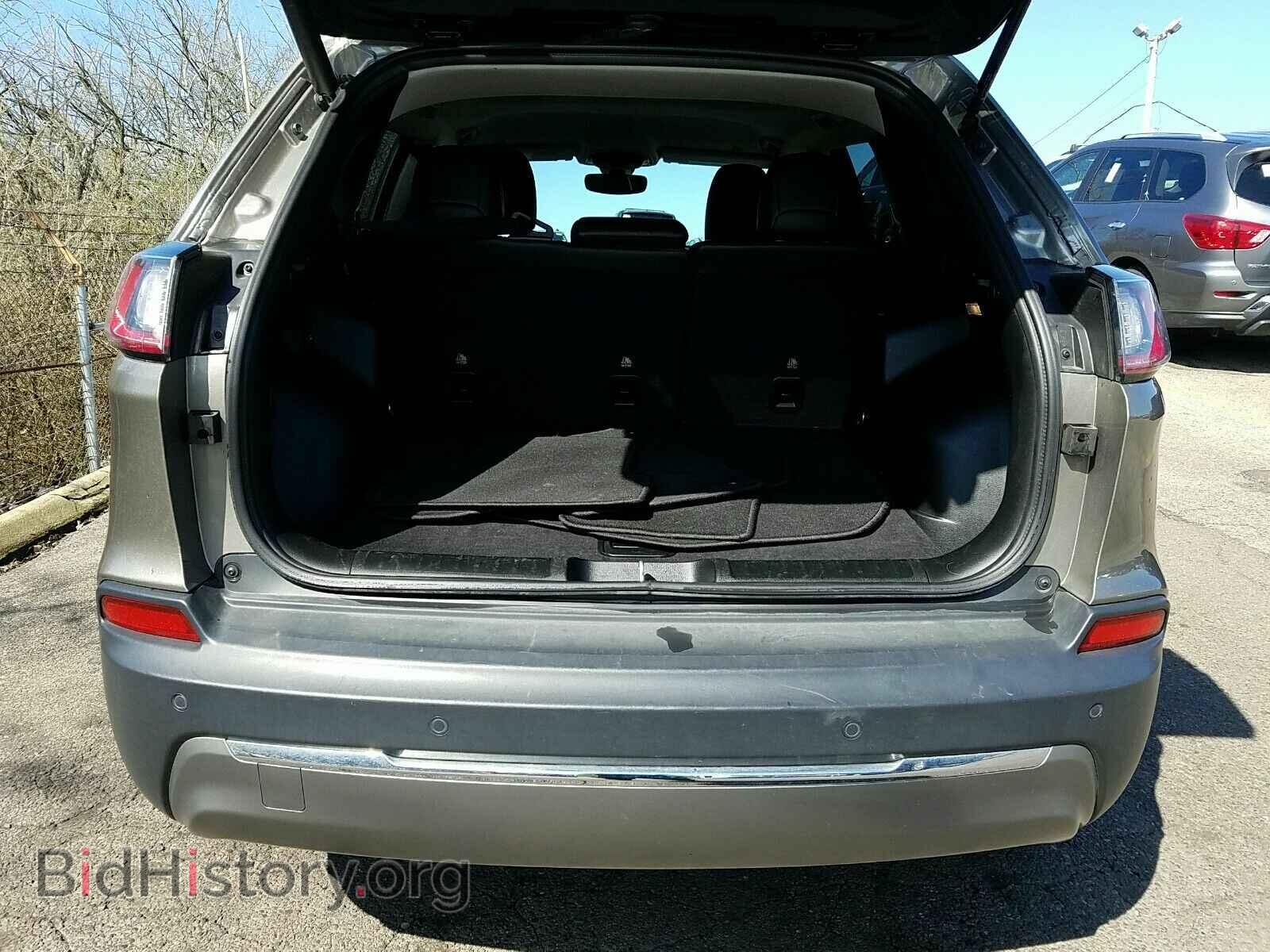 2019 Jeep Cherokee - VIN: 1C4PJLDB2KD356888 - Фото 7