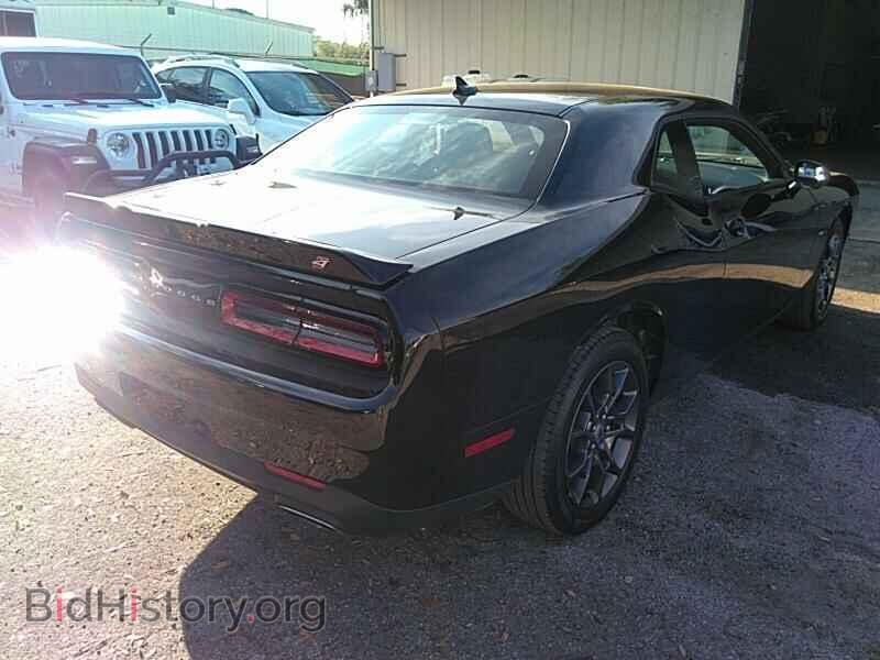 2018 Dodge Challenger - VIN: 2C3CDZGG2JH235123 - Фото 2