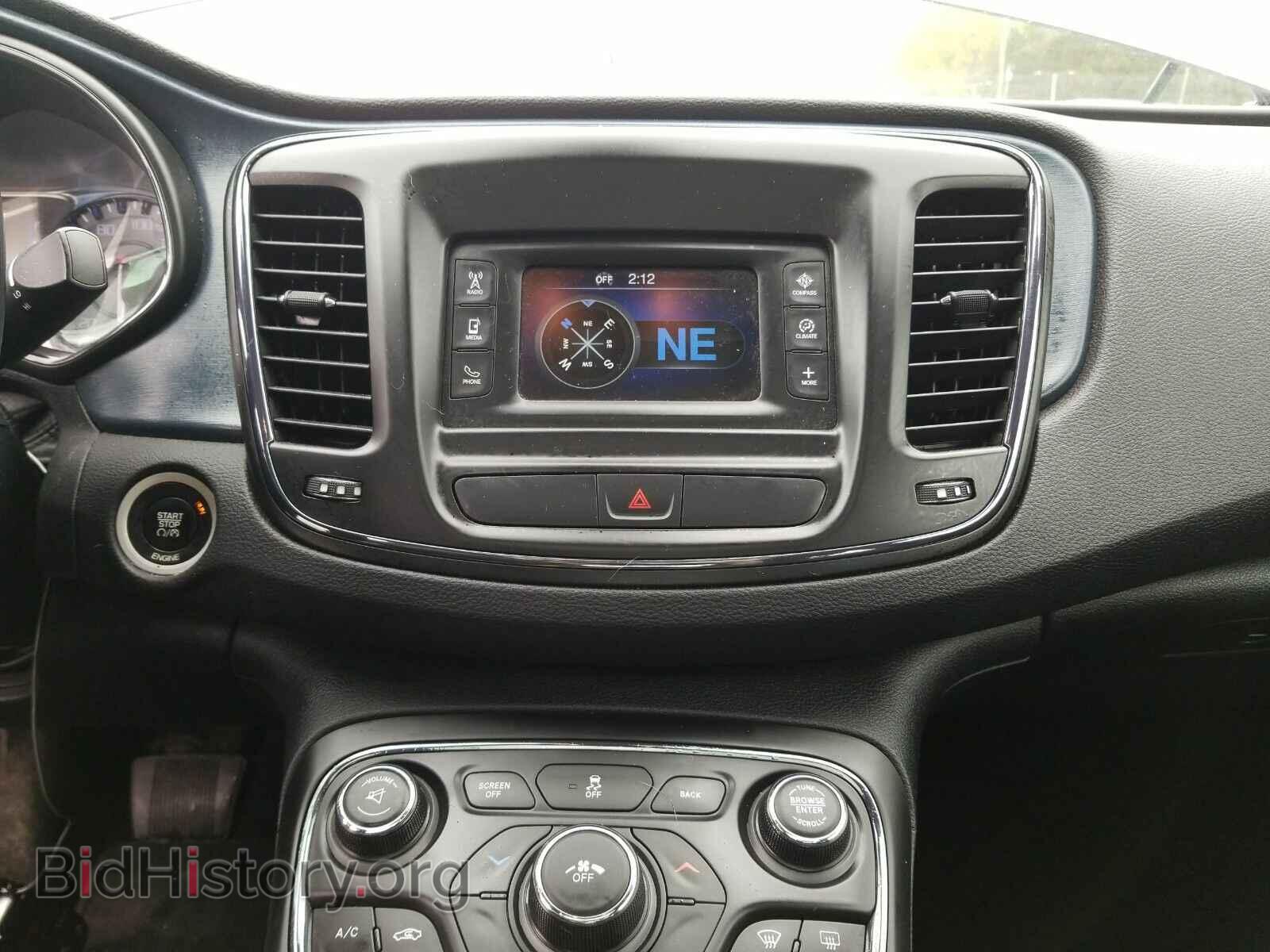 2016 Chrysler 200 - VIN: 1C3CCCBB3GN188499 - Фото 4