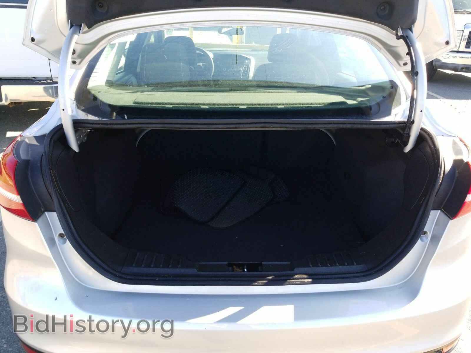 2016 Ford Focus - VIN: 1FADP3F26GL255497 - Photo 7