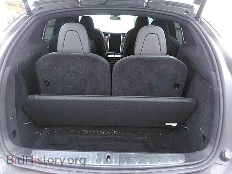 2017 Tesla Model X - VIN: 5YJXCBE21HF075377 - Photo 7