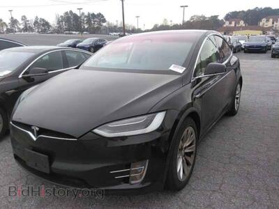 2017 Tesla MODEL X 75d AWD, черный — VIN 5YJXCBE25HF035836