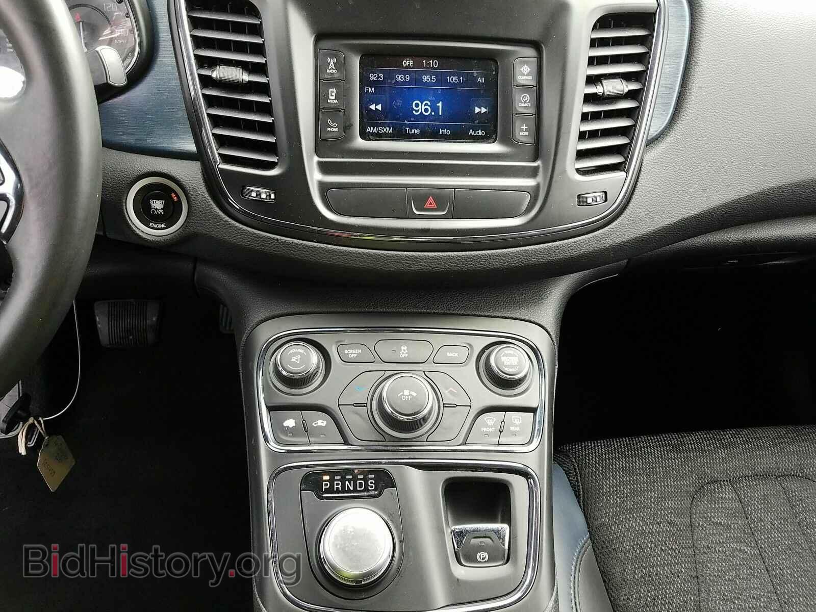 2016 Chrysler 200 - VIN: 1C3CCCBB6GN125459 - Фото 4