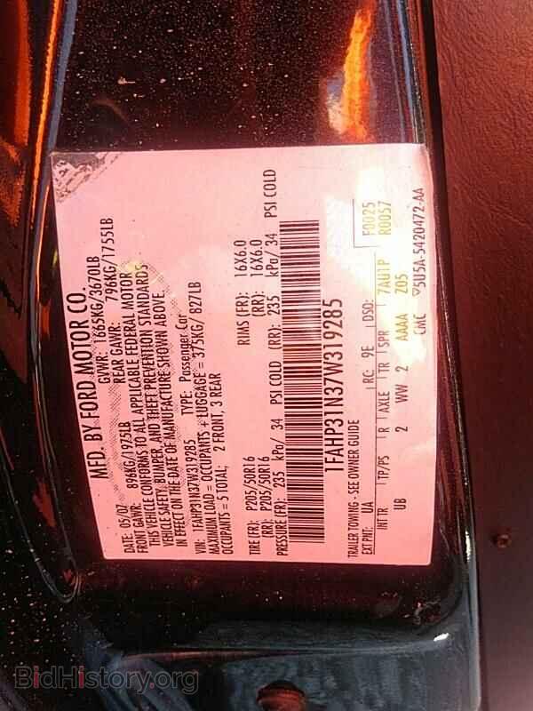2007 Ford Focus - VIN: 1FAHP31N37W319285 - Photo 6