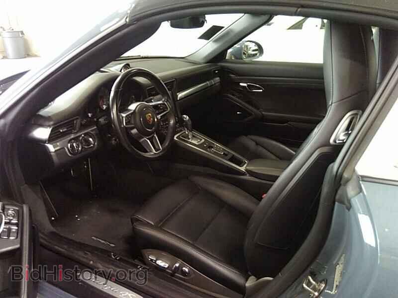 2017 Porsche 911 - VIN: WP0BB2A94HS136532 - Фото 3