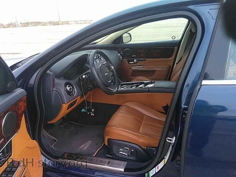 2011 Jaguar XJ - VIN: SAJXA1CB5BLV07929 - Фото 3
