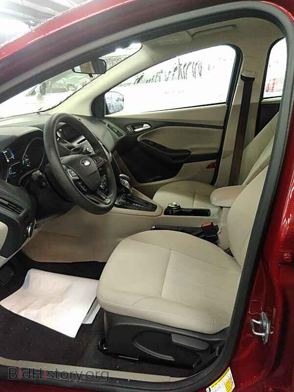 2017 Ford Focus - VIN: 1FADP3K22HL228997 - Photo 3