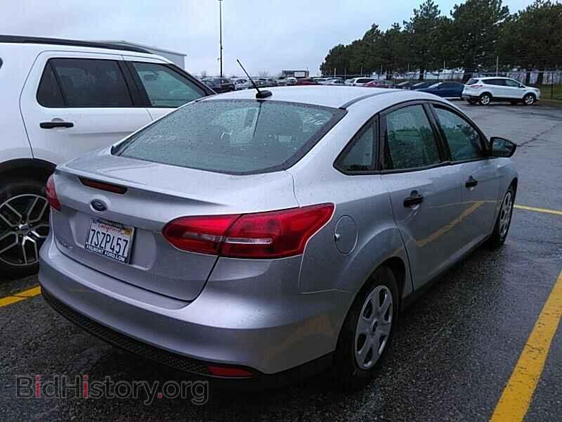 2016 Ford Focus - VIN: 1FADP3E29GL246875 - Фото 2