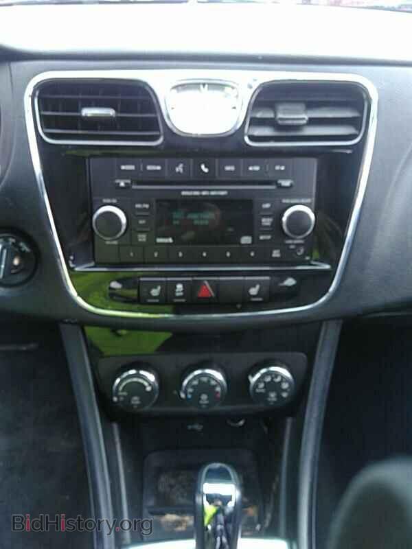 2014 Chrysler 200 - VIN: 1C3CCBCG5EN183760 - Фото 4