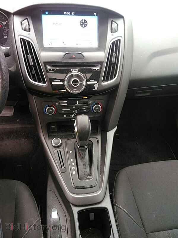 2017 Ford Focus - VIN: 1FADP3H28HL224833 - Фото 4