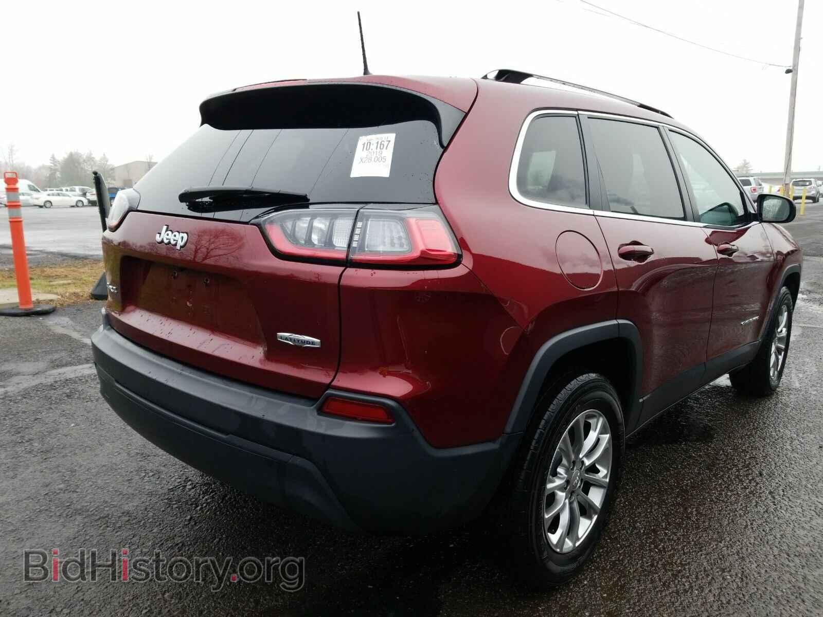 2019 Jeep Cherokee - VIN: 1C4PJMLB0KD108162 - Photo 2