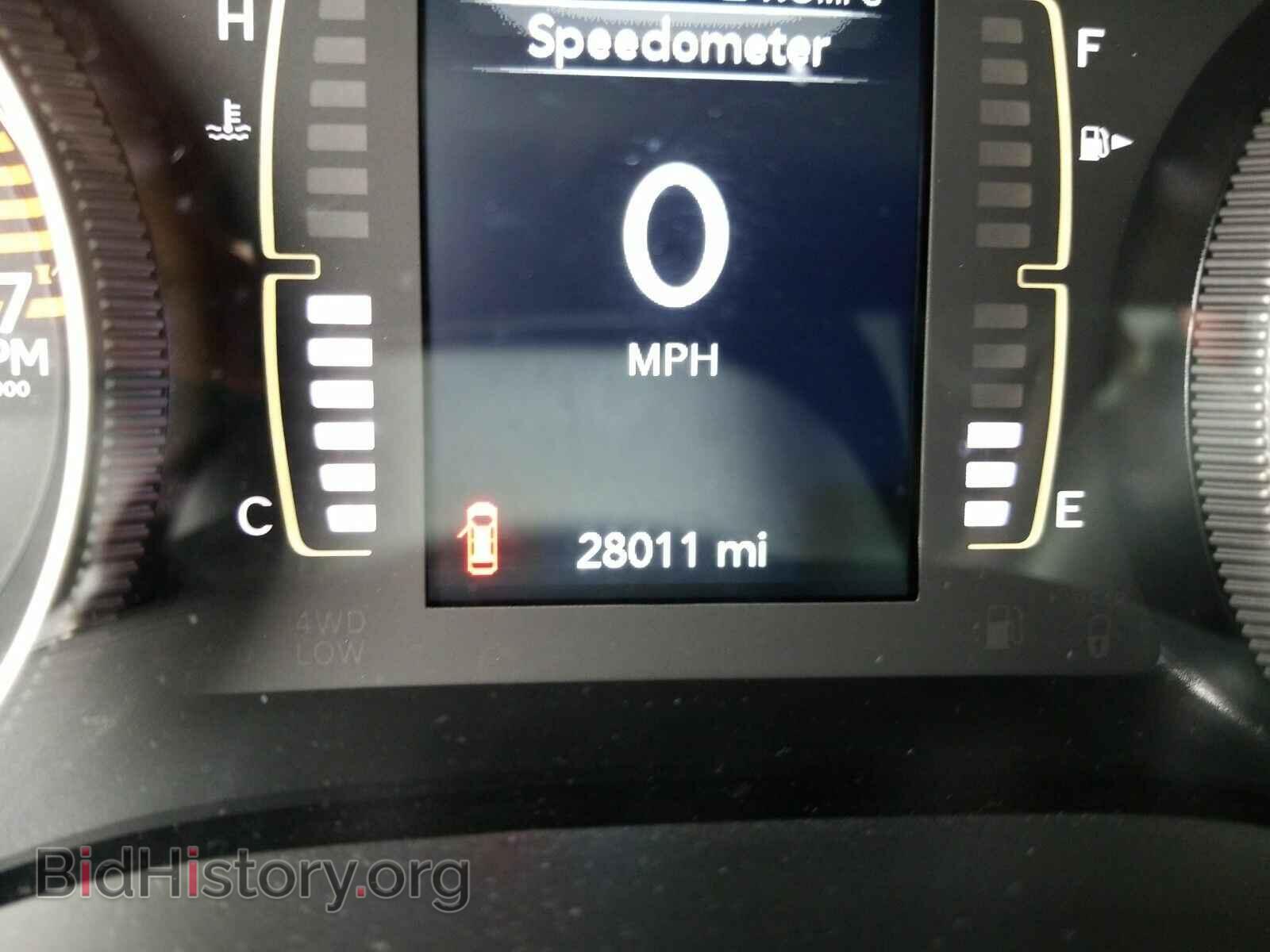 2019 Jeep Cherokee - VIN: 1C4PJMLB0KD108162 - Photo 5
