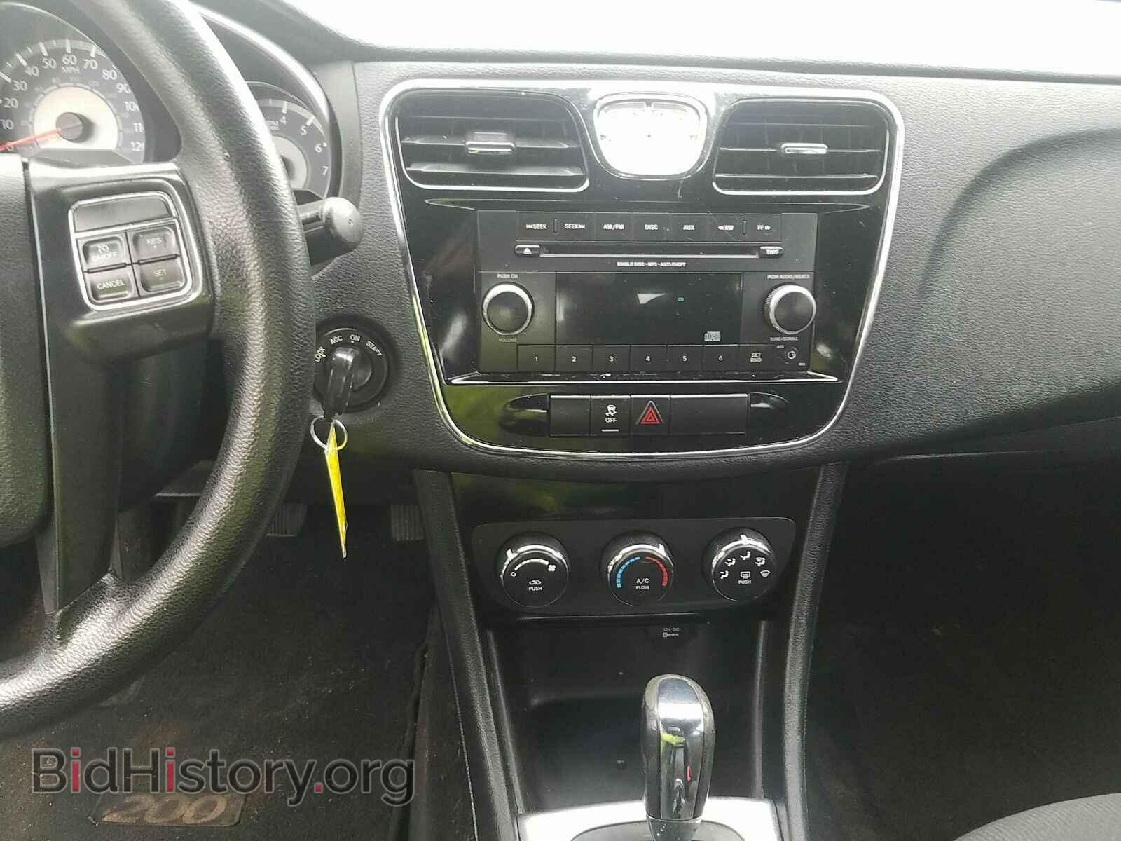 2012 Chrysler 200 - VIN: 1C3CCBAB3CN204433 - Фото 4