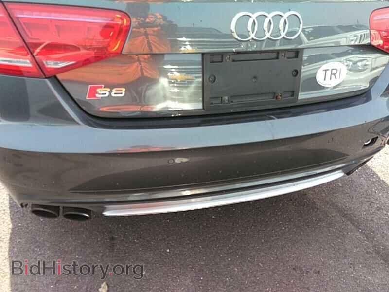2013 Audi S8 - VIN: WAUD2AFD8DN032003 - Photo 10