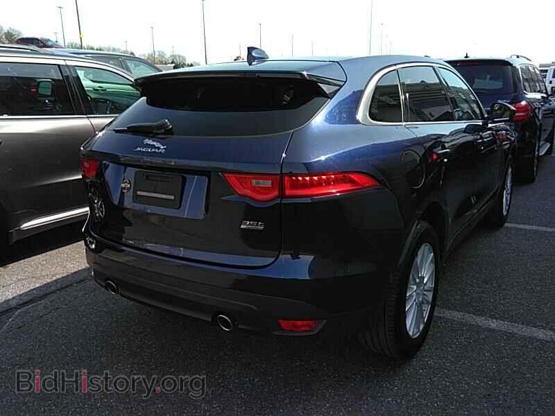 2017 Jaguar F-PACE - VIN: SADCK2BV3HA881959 - Фото 2