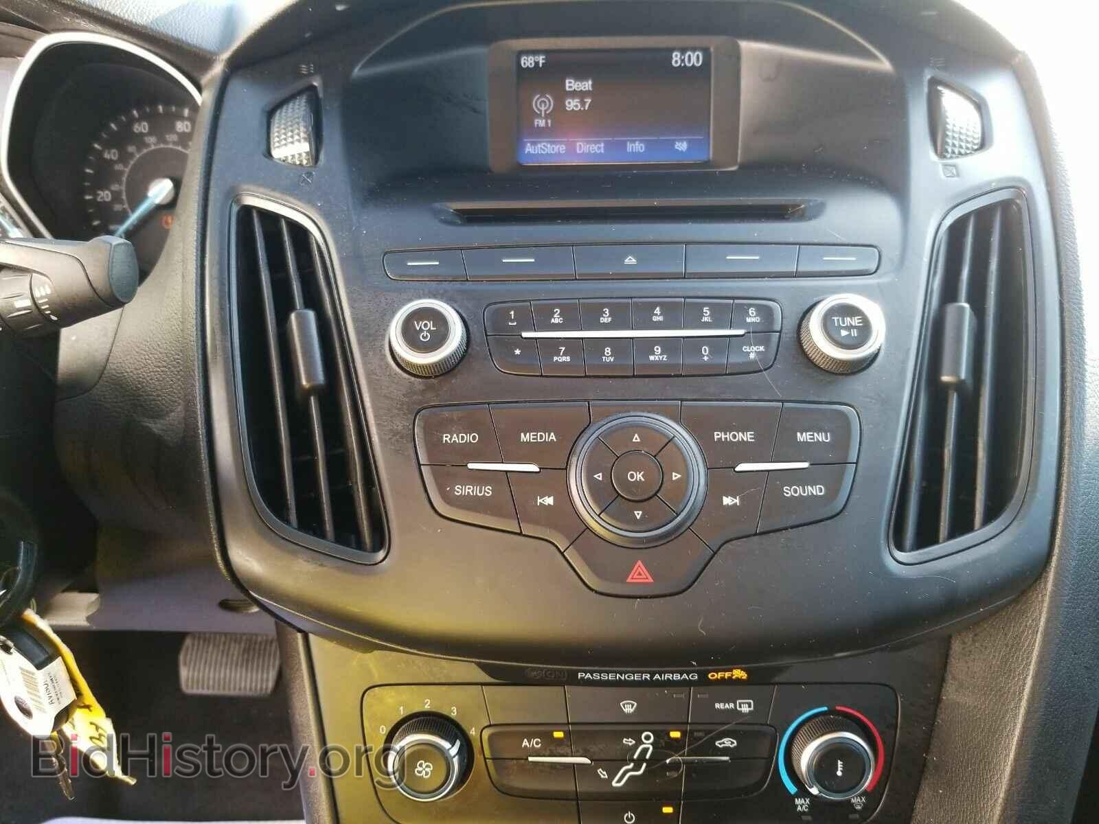 2017 Ford Focus - VIN: 1FADP3F21HL321522 - Фото 4