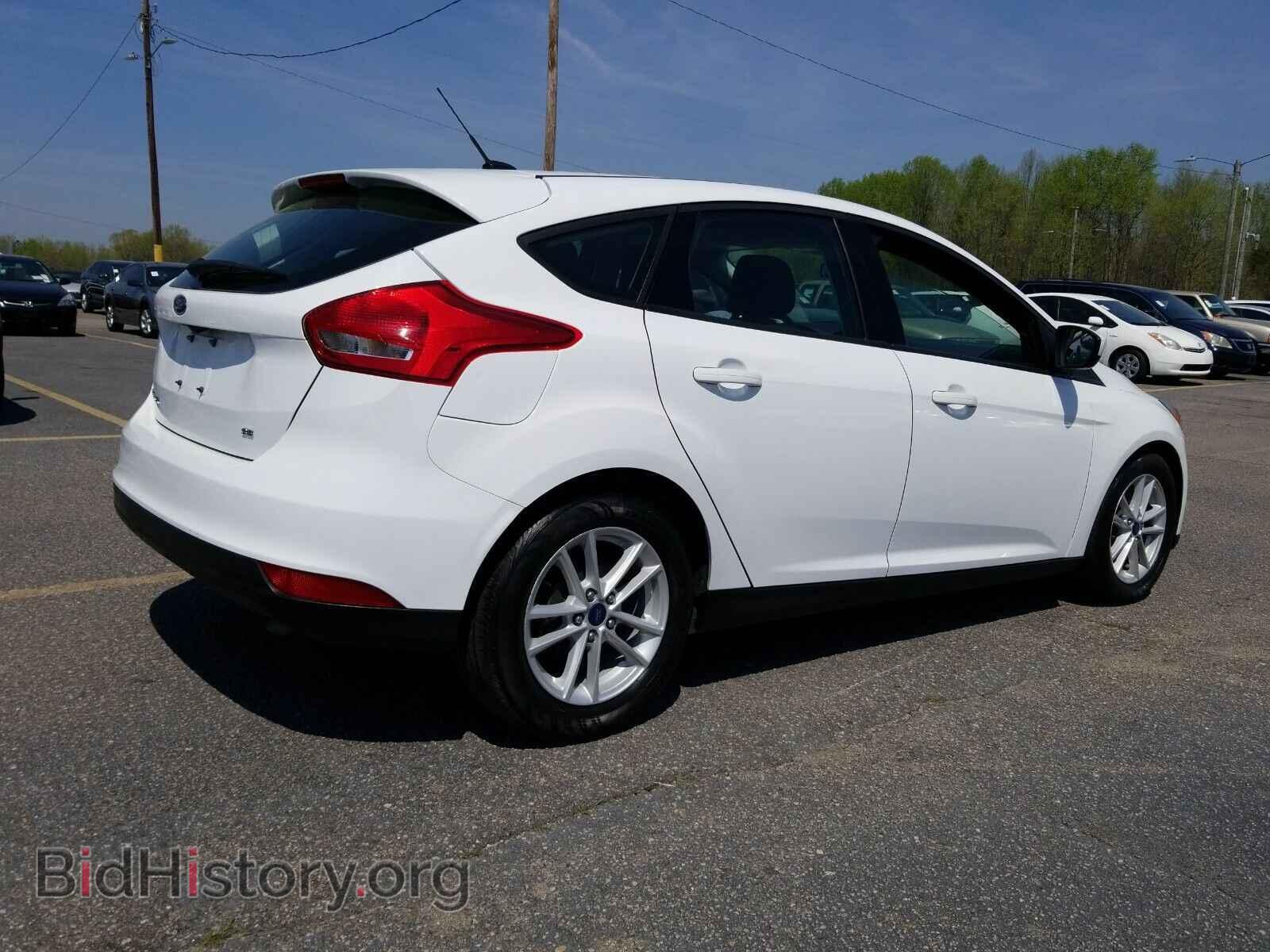 2018 Ford Focus - VIN: 1FADP3K29JL206646 - Фото 2