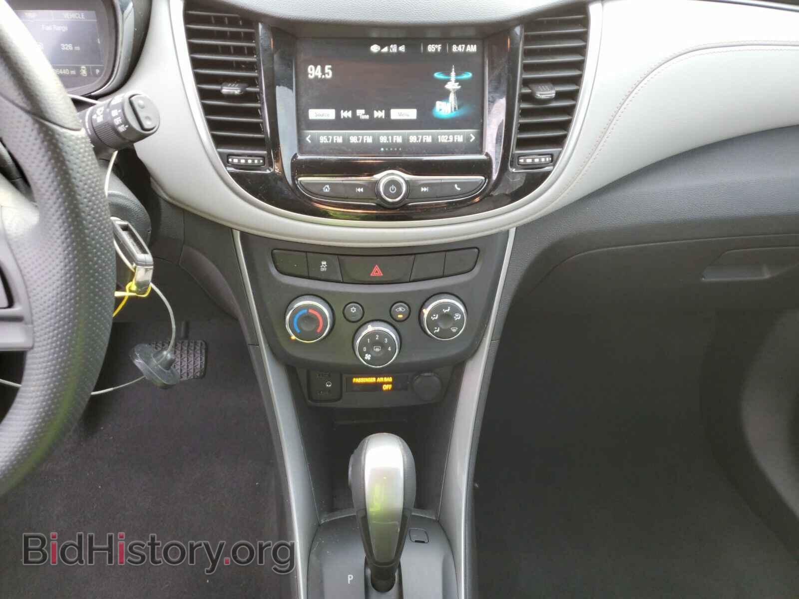 2017 Chevrolet Trax - VIN: 3GNCJLSB9HL149720 - Фото 4