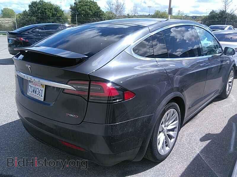 2016 Tesla Model X - VIN: 5YJXCAE2XGF001898 - Фото 2