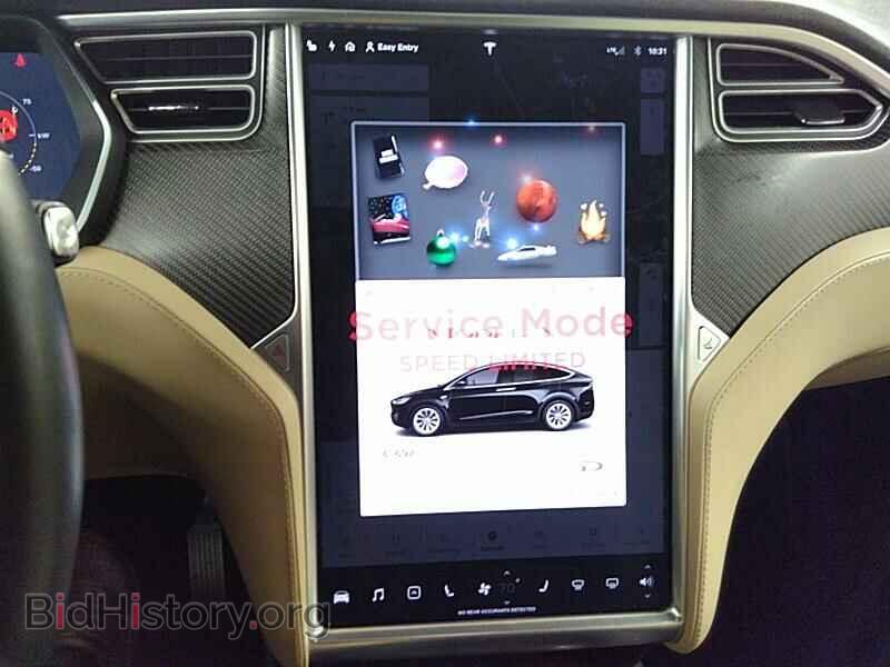 2016 Tesla Model X - VIN: 5YJXCAE29GF021348 - Photo 4