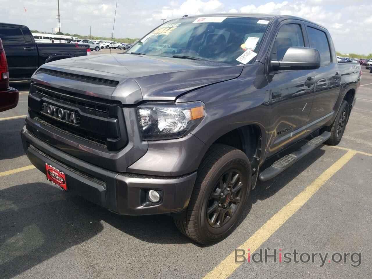 Photo 5TFDW5F14GX508325 - Toyota Tundra 4WD Truck 2016