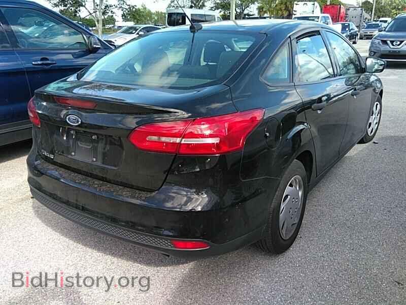 2017 Ford Focus - VIN: 1FADP3E27HL202178 - Фото 2